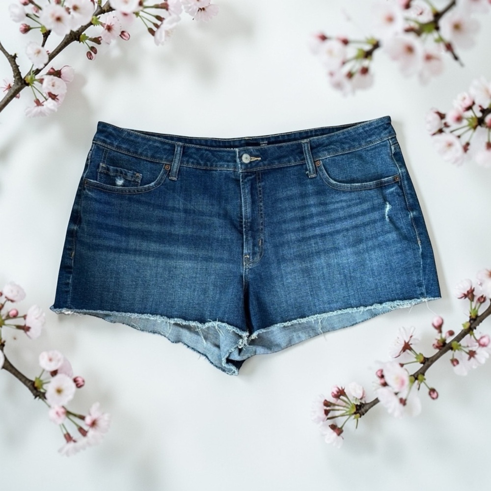 Old Navy High Rise Curvy OG Straight Denim Shorts